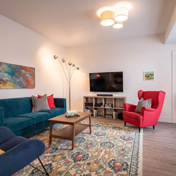 Suite 202 - 470 Main