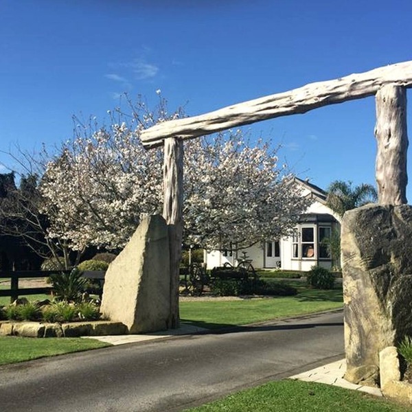 Suite Accommodation with Garden Views near Waikato River in New Zealand
