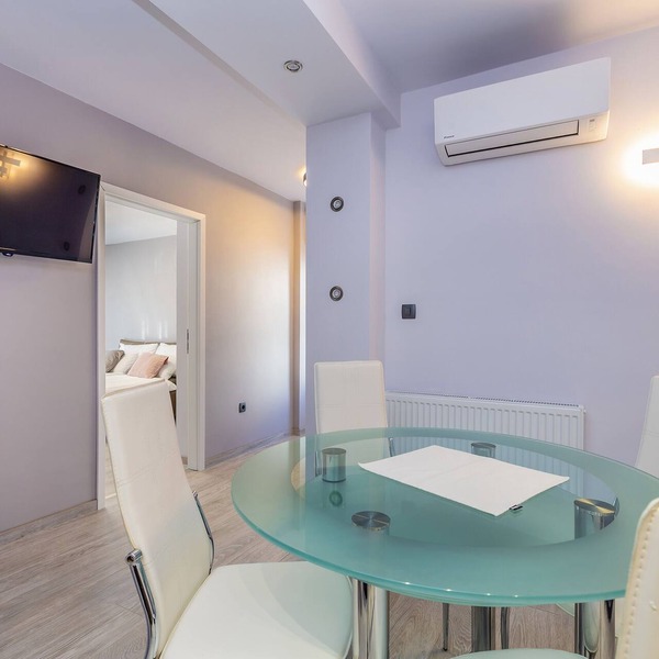 Suite& Pool (without kitchen)