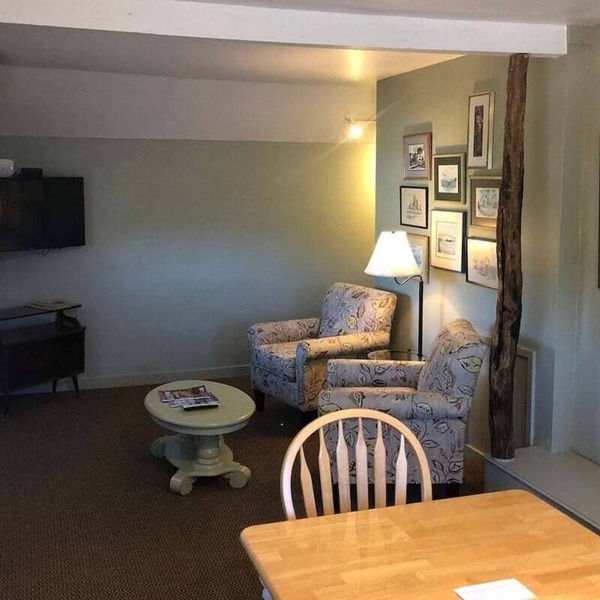 Suite Two at La Pointe Lodging