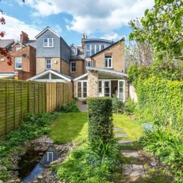 Summertown 4-BR Family Home - Bright & Spacious