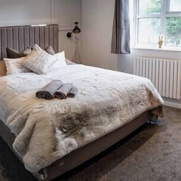 Sumptuous Two Bedroom House in Portishead & EV Charger