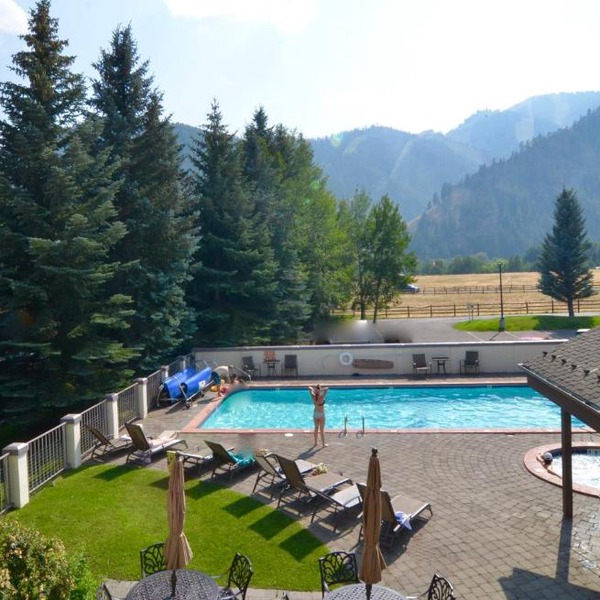 Sun Valley Adventures Heated Pool & Spa