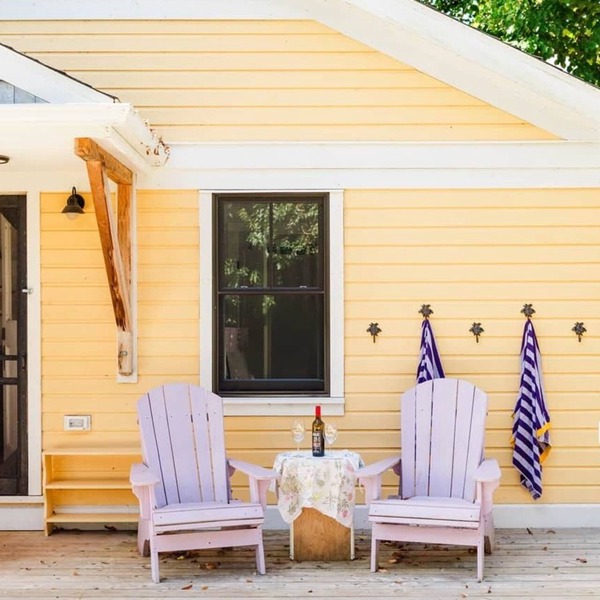 Sunflower Cottage-Cosy Family Beach Cottage