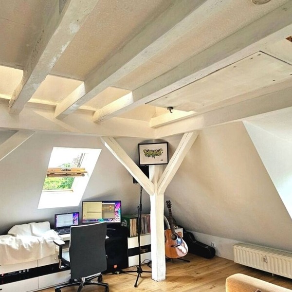 Sunny half-timbered apartment/Quiet and close to the center!