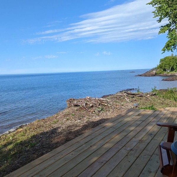 Sunrise Cove Cottage: Summer Bliss Awaits at Sunrise Cove – Swim, Hike & Explore on Lake Superior