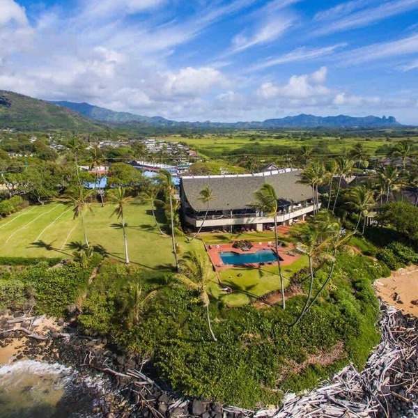Sunrise Oceanfront Luxury - 3BR Sleeps 6 - AC, 180Â° Ocean Views, Steps to Ocean!