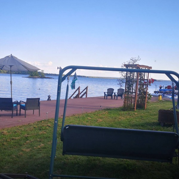 Sunset Lakefront Paradise, 1 bedroom w/balcony
