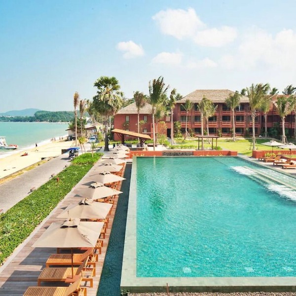 Sunset Ocean View Escape by the Shore with Pools & Balcony
