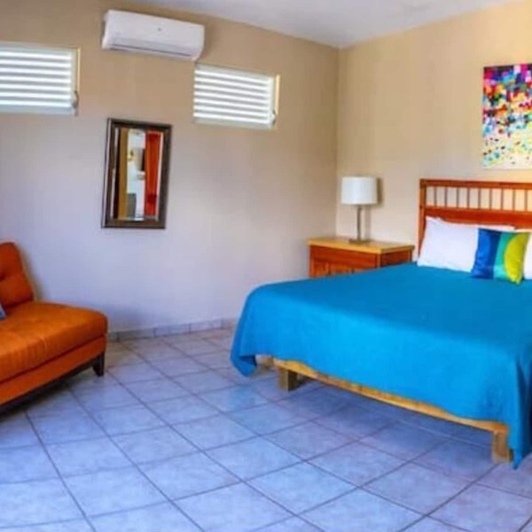 Sunset Paradise, Villa 2 - Oceanfront - 10 guests