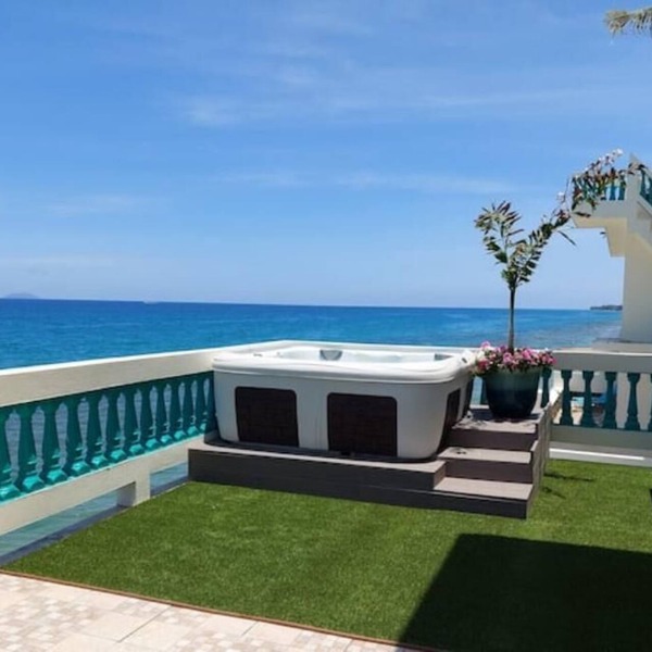 Sunset Paradise, Villa 3 - Oceanfront - 18 guests