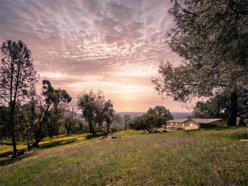 Sunset Site Boulder Bliss HotTub by Casa Oso