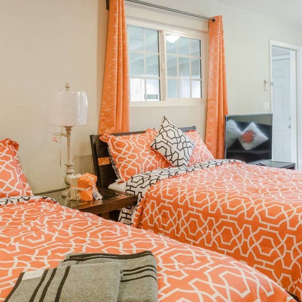 Sunset Studio Home w/ kitchen near DTLA