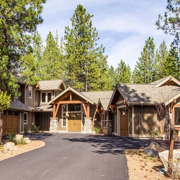 Sunstone Stunner - Six Master Suites and Bunkroom