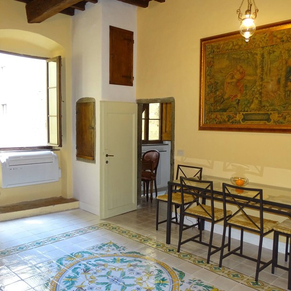 Super Central and Carefully Restored between the Duomo and the Uffizi!