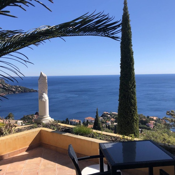 SUPERB 80m2 APARTMENT PANORAMIC SEA VIEW FROM THE ALPS TO THE ESTEREL