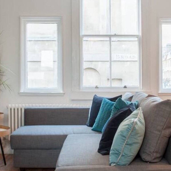 Superb location|short walk to Roman Baths|2 beds