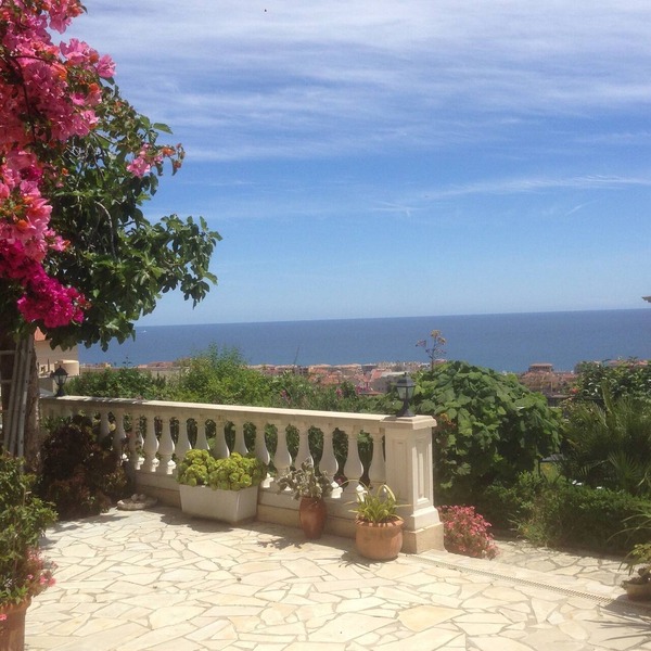 Superb Panoramic sea and mountain facing south Very quiet