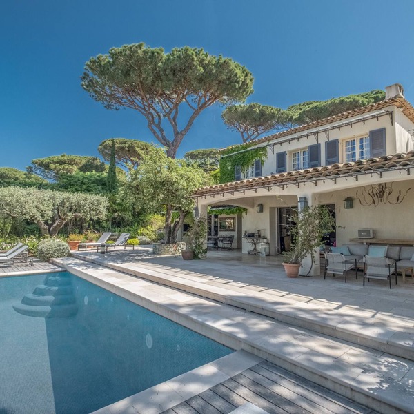 Superb Villa