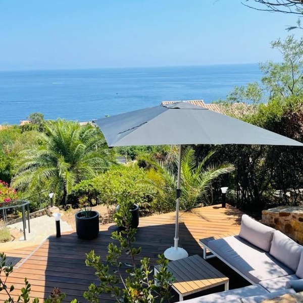 Superbe vue mer et Estérel, Villa Neuve Pour 8-10 Personnes, Clim, Piscine