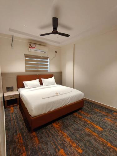 SW Hotel MG Road