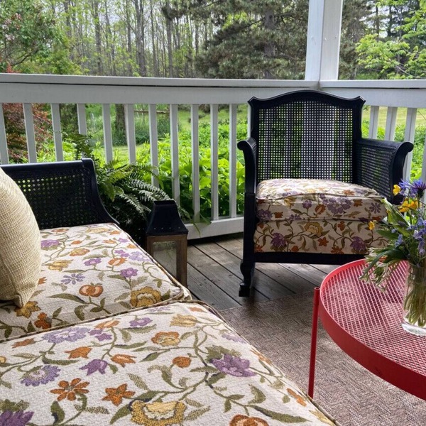 Sweeping Views - Beaver Valley Farmhouse & Pool