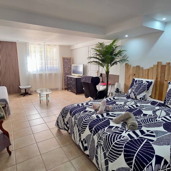 T2 45m2 with garden, Air conditioning, Parking, Quiet, Comfortable, Beach 800m