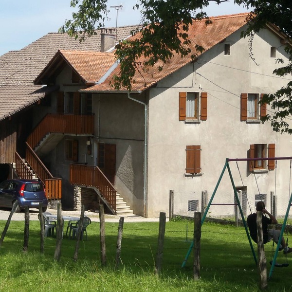 T3 WITH GARDEN, BETWEEN LAKE AND MOUNTAIN