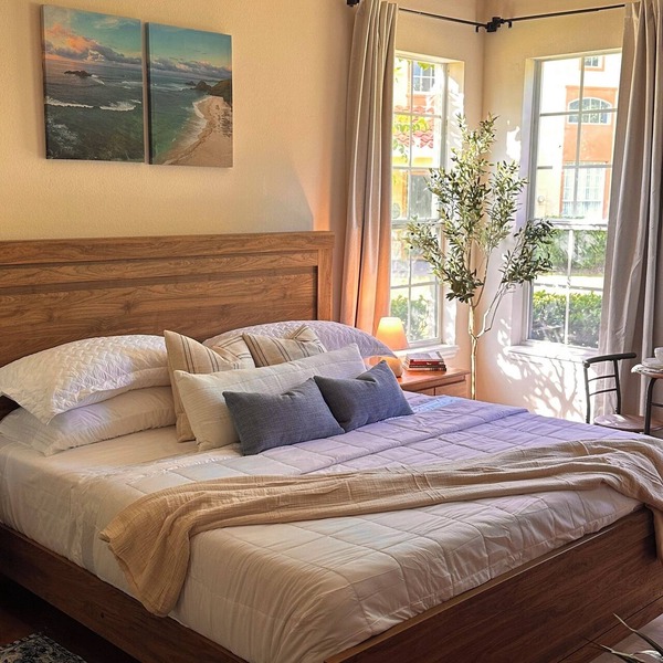 Ta-da! How does this look? nModern Vacation Studio Minutes Away From The Parks!