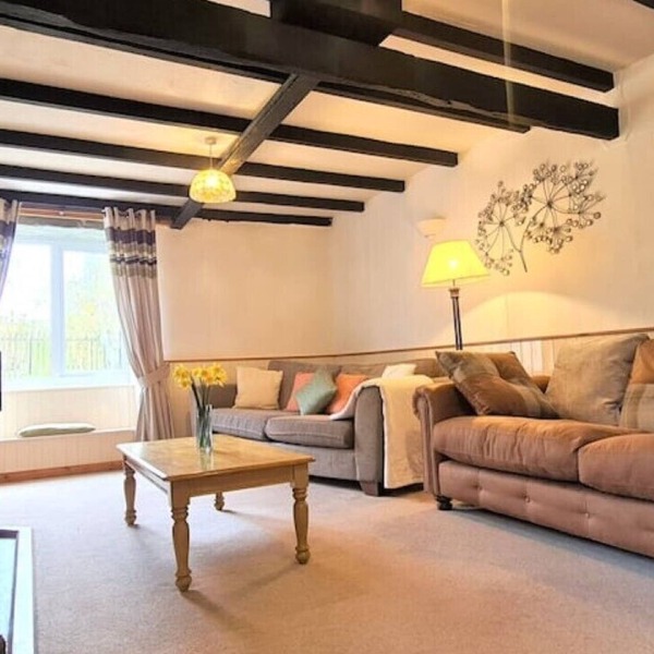 Ta Mill Forge Cottage in a Stunning Retreat