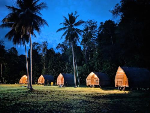 Tanjung Kalemo Resort