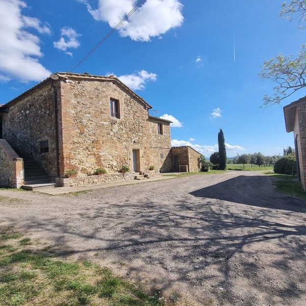 Tasteful Countryside Stay