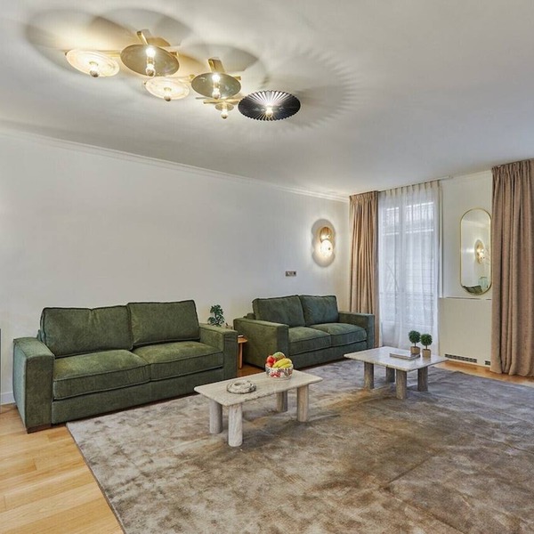 Terrace apartment Trocadero Eiffel Tower by Studio Prestige
