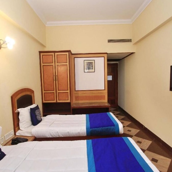Textures&Artistic Rooms Stay near Metro station