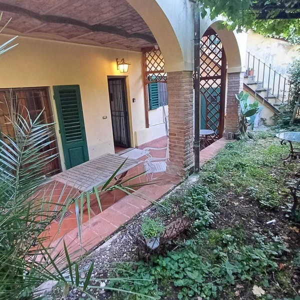 Tha Italian Winecellar - Lodge & Garden
