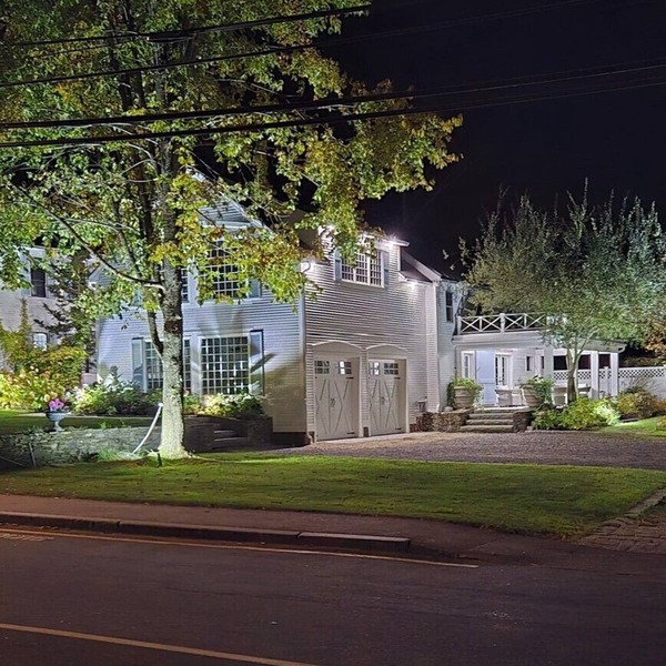 The AMAZING Pearl. Historical Luxury is part of this hidden gem! UPSCALE HOME.