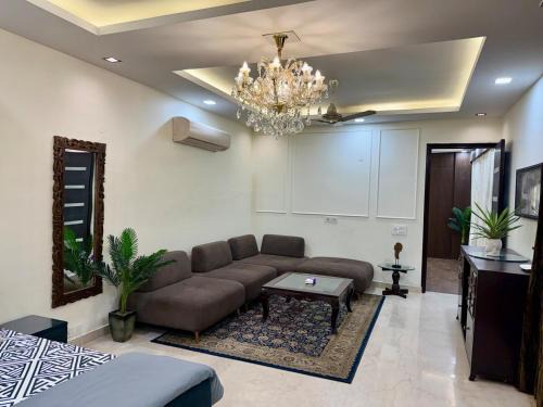 The Bageecha 2BR Suite with Lift & Terrace Garden