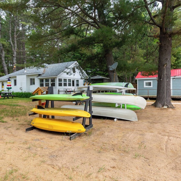 The Beach Cottages: 3 Cottages + 1 Bunkie, Perfect for Multi-Family Fun!