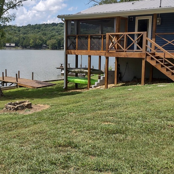 The Blue Heron - Lake Side Chalet