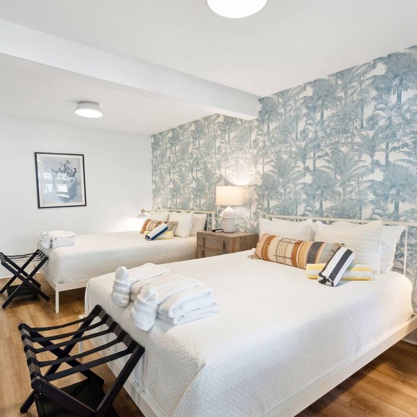 The Boattail- Room 15 - Large pool, Pet Friendly with paid fee