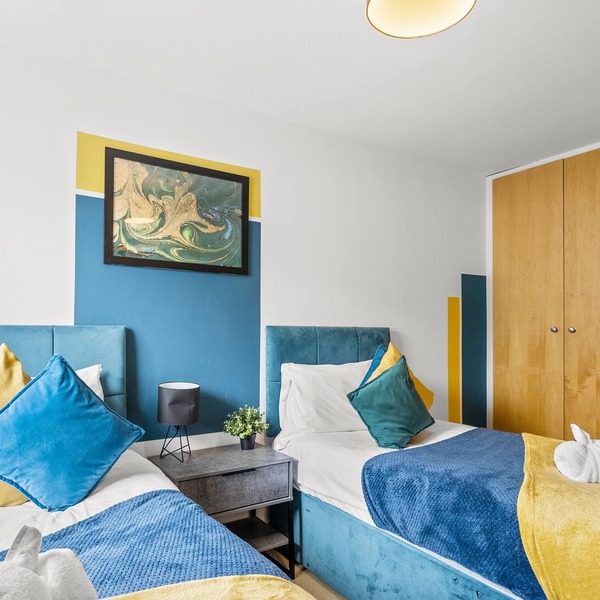 The Bristol Abode - Sleeps 6 - Balcony