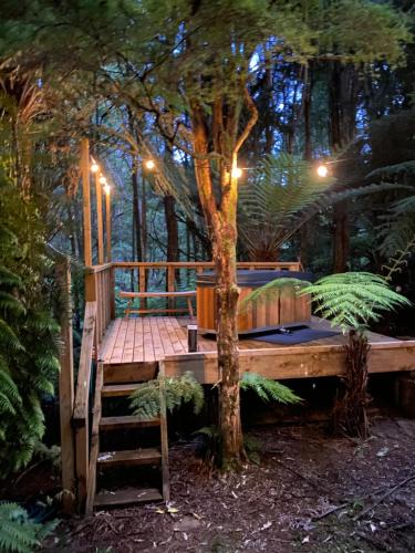 The Divvy Hut Raglan Retreat
