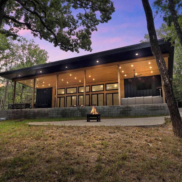 The Evergreen- A Private Luxury White River Cabin