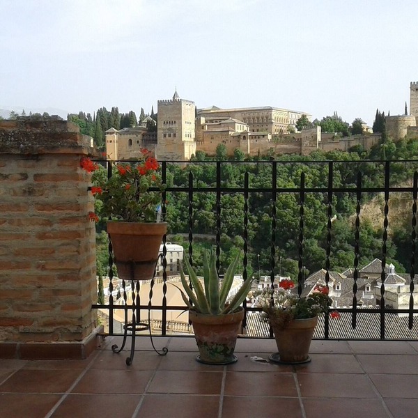 The Great View House. Large veranda terrace with unbeatable views in front of the Alhambra