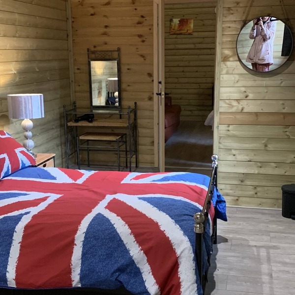 The Knapsack Is a unique wooden cabin in the stunning Frome Valley walk way