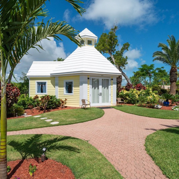 The Lighthouse; Private Villa within a Luxurious Estate near world-class fishing