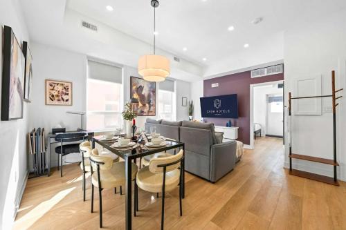 The McCaul Spacious Suite Near Chinatown