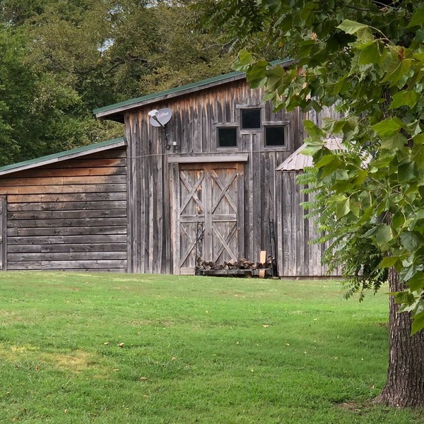 The Meadows Lodge is a Hotel style lodge with 8 rooms and 2 suites available.
