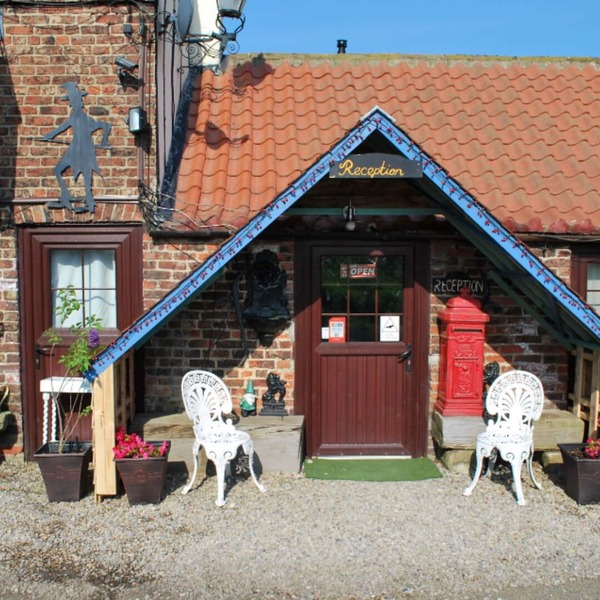 The Paddock - Sleeping 2 - B & B Yarm double bed en suite/fridge/microwave