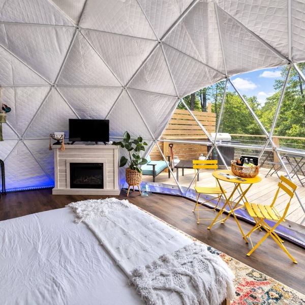 The Penguin Igloo: Unique Geodesic Dome in Hocking Hills with Hot Tub + Fire Pit